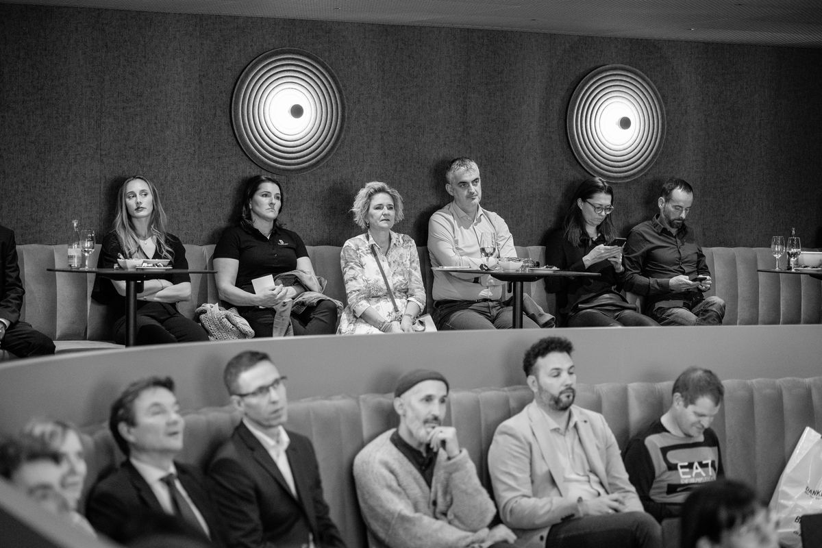 Jury und Investoren im Publikum